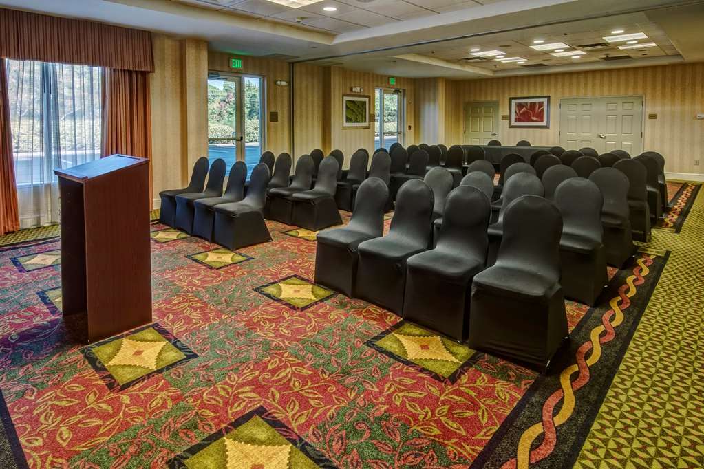 Hilton Garden Inn Birmingham/Lakeshore Drive Facilities photo